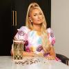 Paris Hilton French Press Coffee Maker With Heart Shaped Measuring Scoop, 2-Piece Set, 8-Cup or 34-Ounce, Pink(8-Cup)