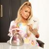 Paris Hilton Whistling Stovetop Tea Kettle, Stainless Steel with Rainbow Love Color Changing Heat Indicator Design, Soft Touch Handle, 2.5-Quart, Love Rainbow(“That’s Hot” Color Changing)